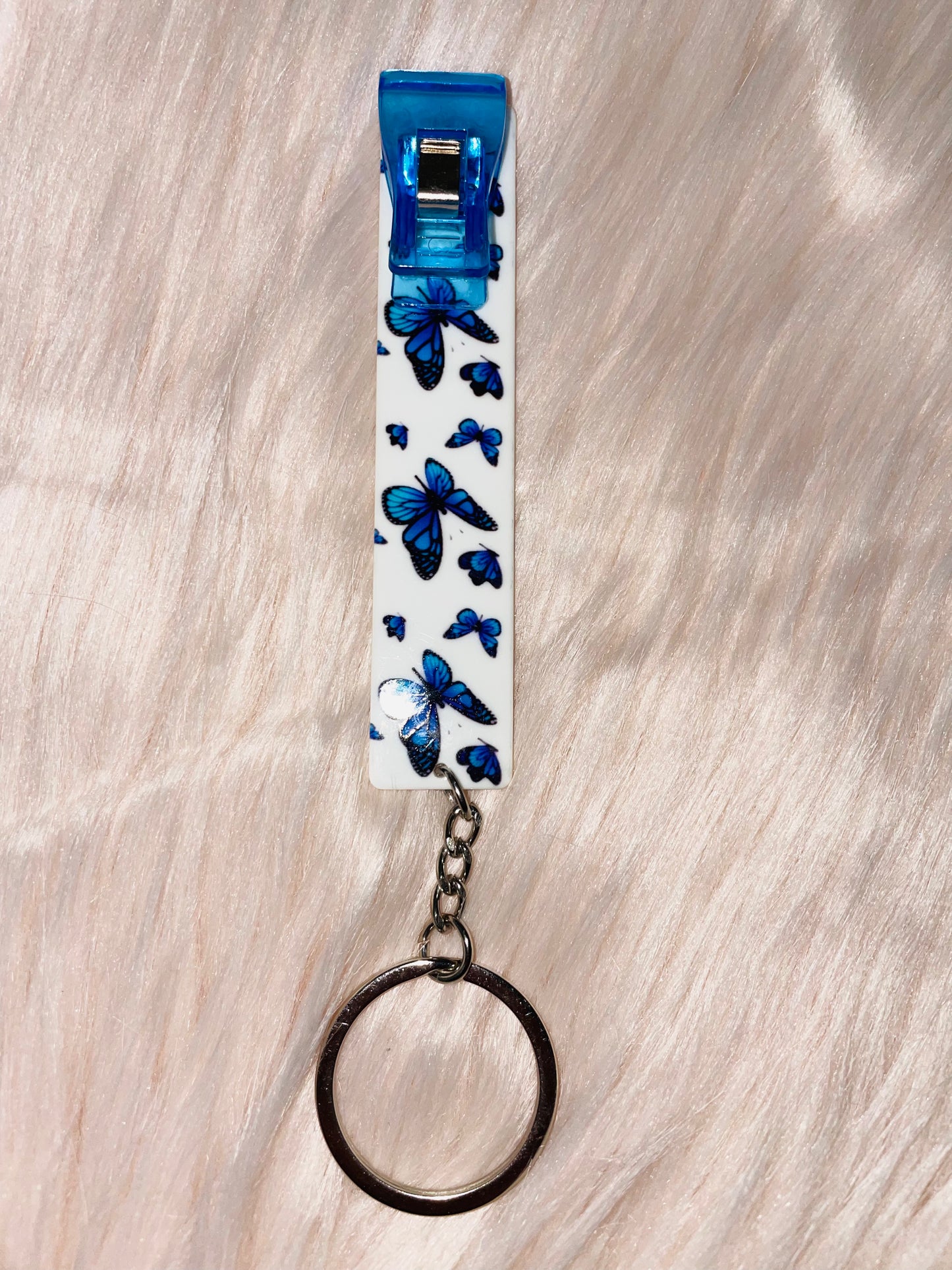 White/Blue butterfly card grabber